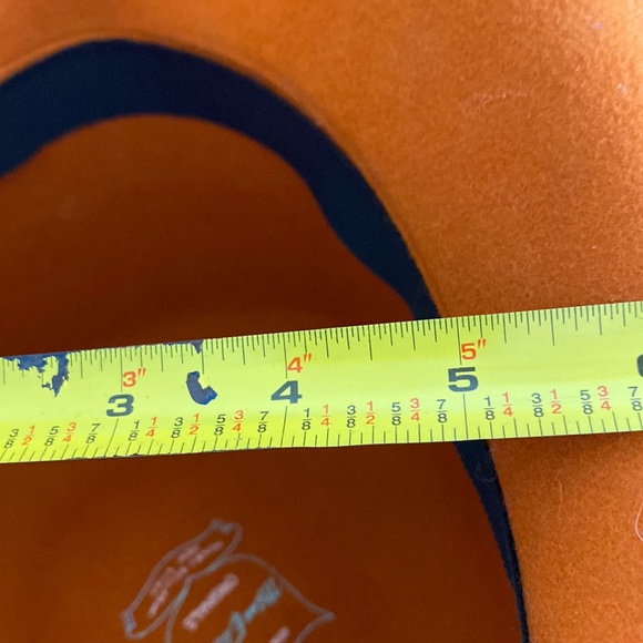 1969 Miss Eileen USA orange wool woman’s hat with feathers in original hat box - Picture 9 of 14